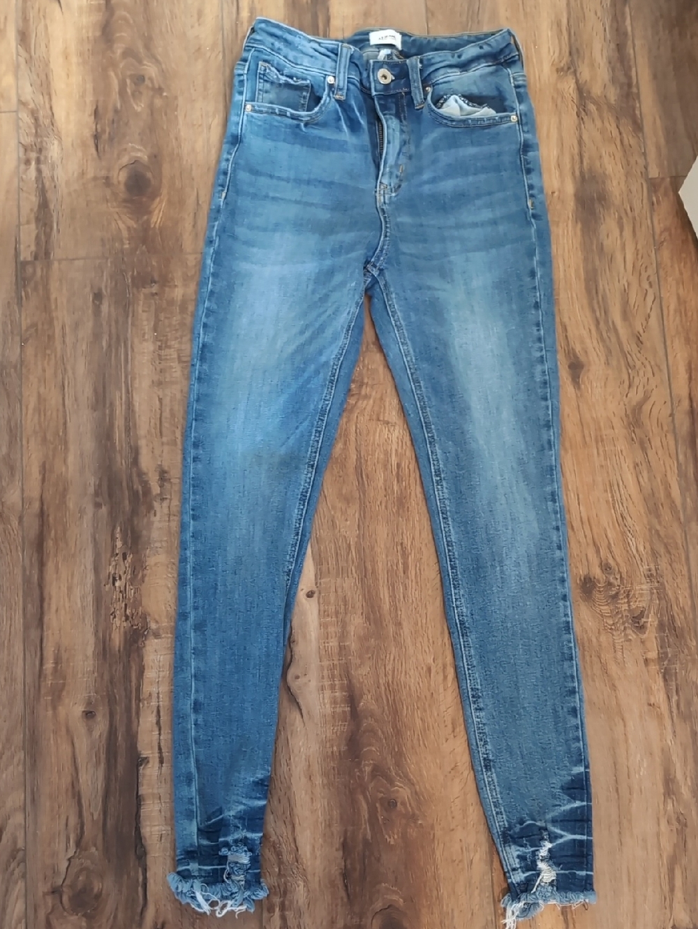 Women’s Medium Blue Skinny Jeans with Frayed Hem